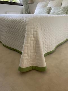 Tous les articles dont vous avez besoin pour décorer votre lit